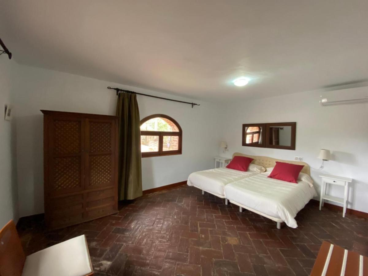 Casas Rurales Monasterio De Rocamador Almendral Dış mekan fotoğraf