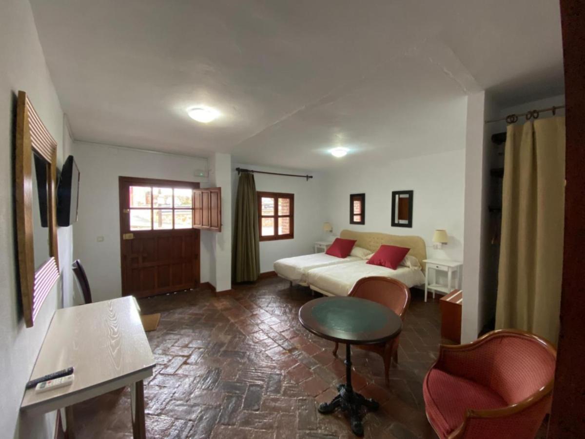 Casas Rurales Monasterio De Rocamador Almendral Dış mekan fotoğraf