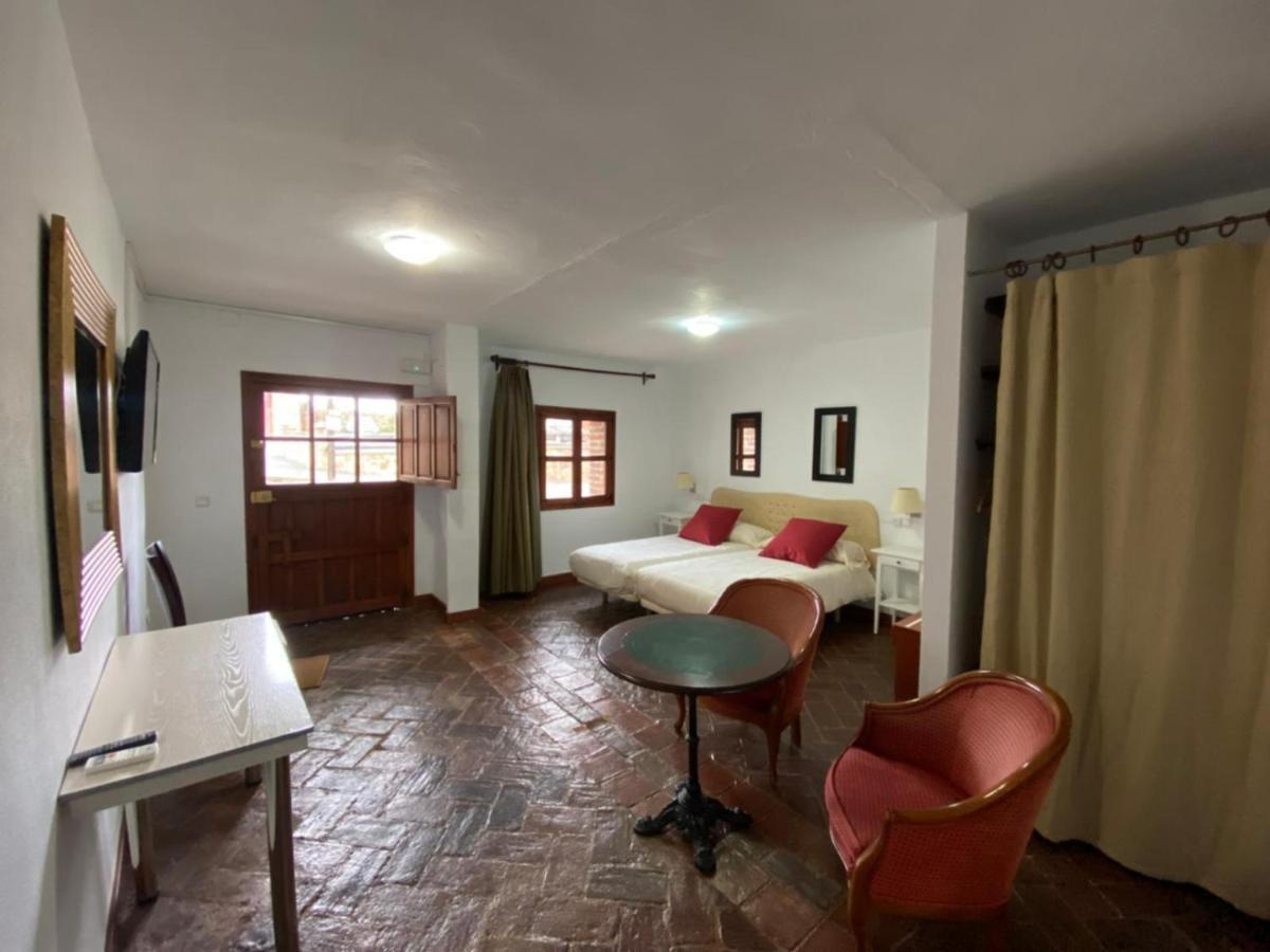 Casas Rurales Monasterio De Rocamador Almendral Dış mekan fotoğraf